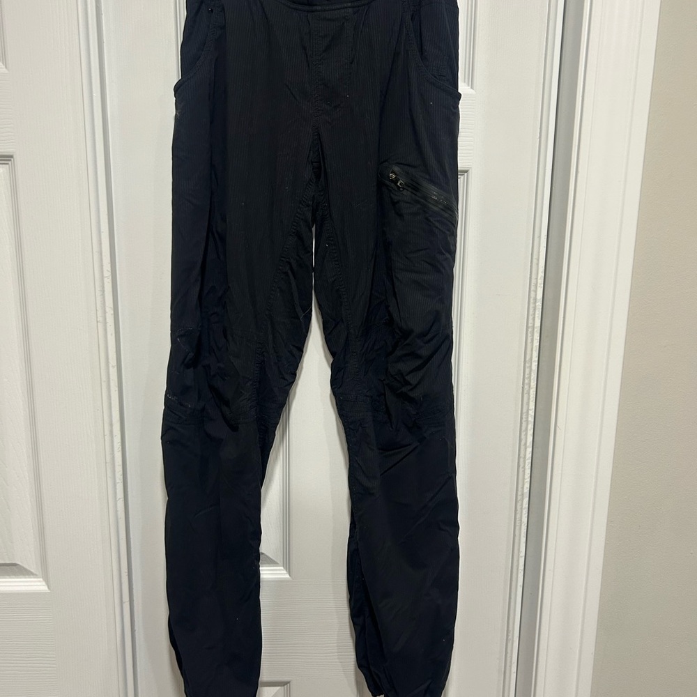 Lululemon Athletica Men’s Black Cargo Pants Tapered‎ Design